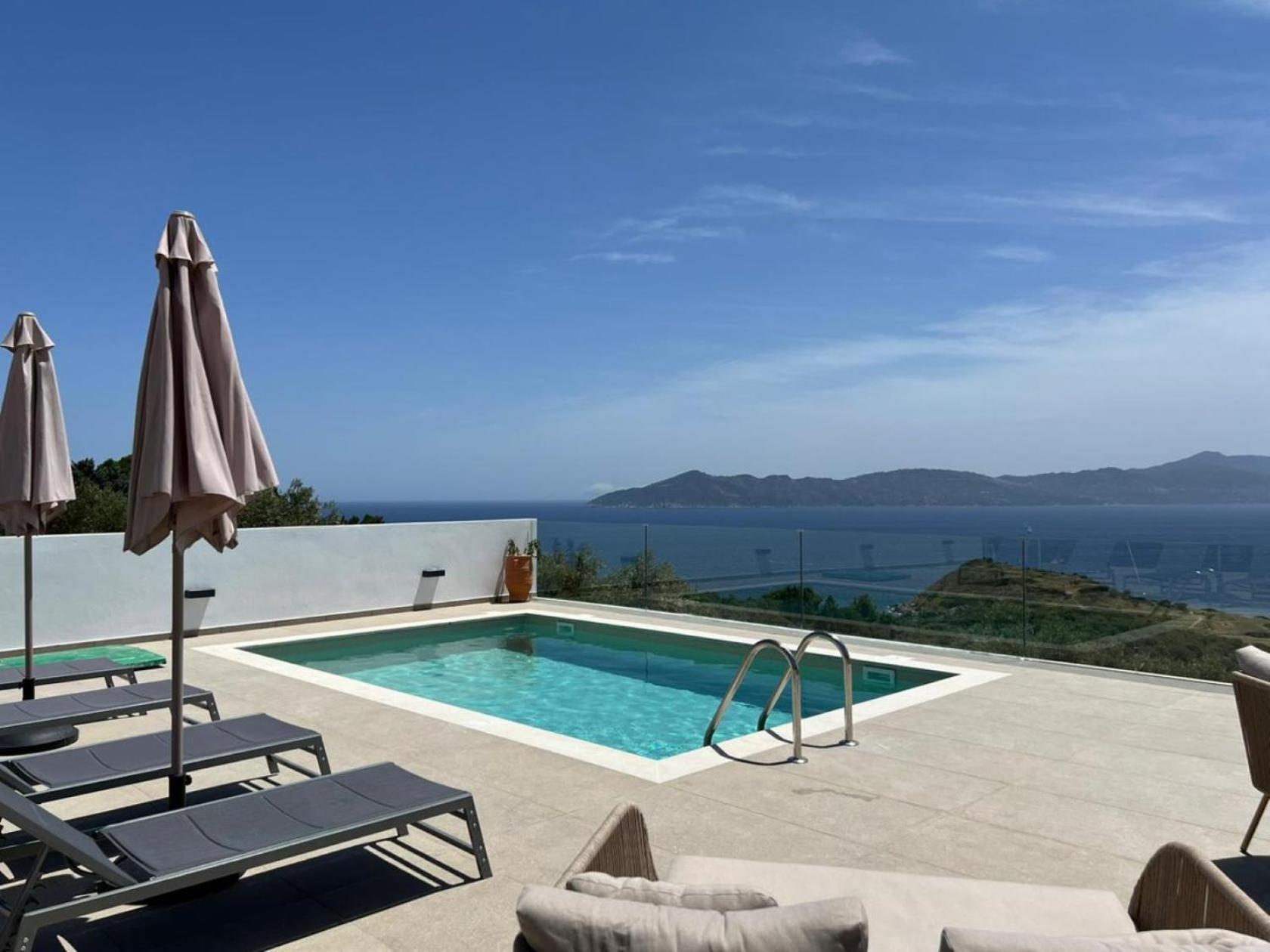 Four Seasons Vila *